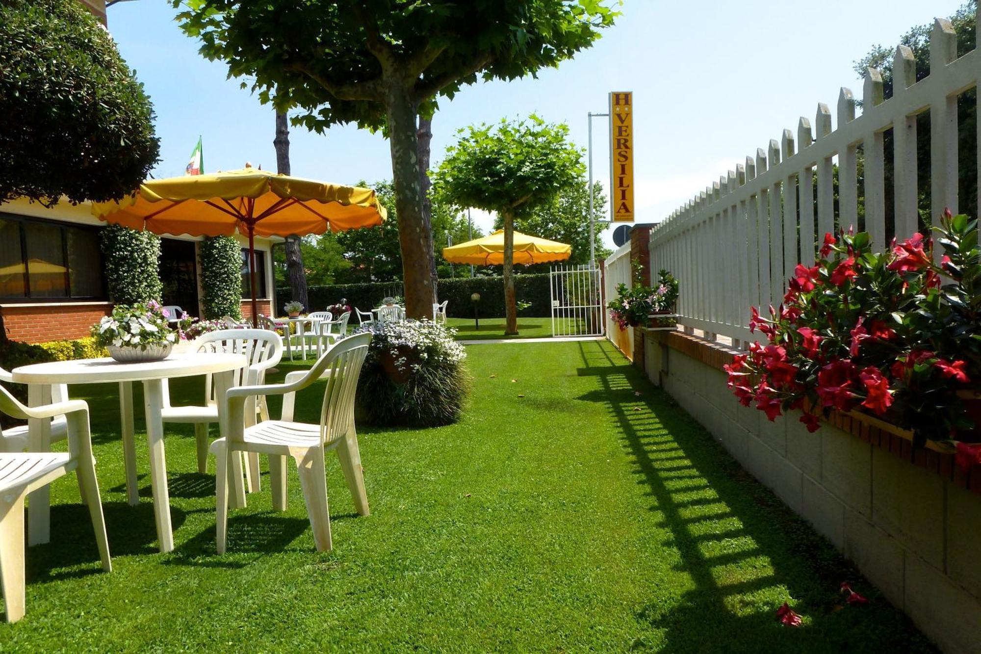 Hotel Versilia Λίντο ντι Καμαϊόρε Εξωτερικό φωτογραφία