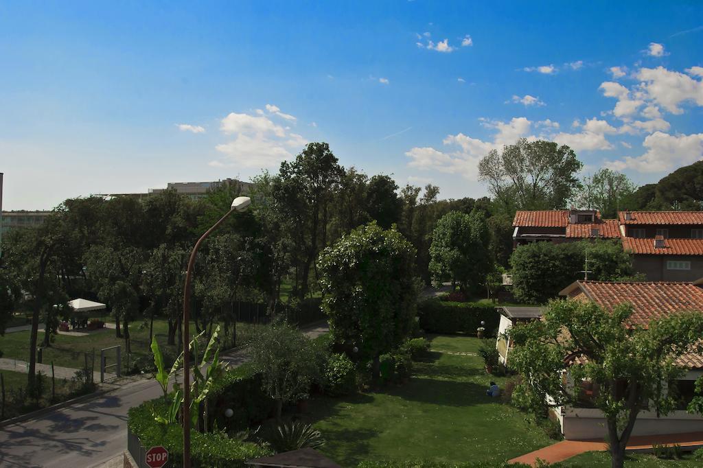 Hotel Versilia Λίντο ντι Καμαϊόρε Εξωτερικό φωτογραφία