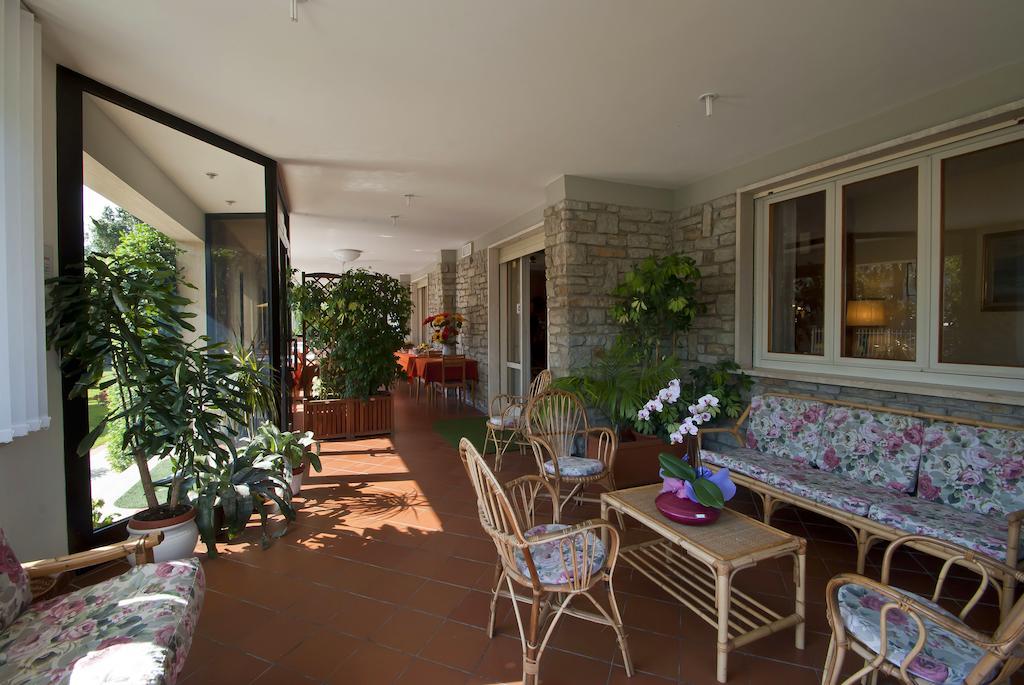Hotel Versilia Λίντο ντι Καμαϊόρε Εξωτερικό φωτογραφία