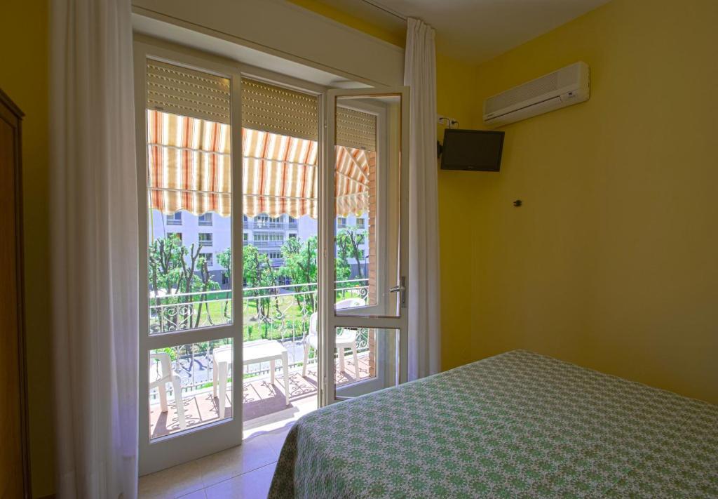 Hotel Versilia Λίντο ντι Καμαϊόρε Εξωτερικό φωτογραφία